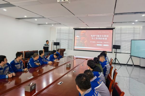 規(guī)范操作流程，共筑安全防線(xiàn)—泰安德美機(jī)電成功舉辦工傷預(yù)防專(zhuān)題培訓(xùn)